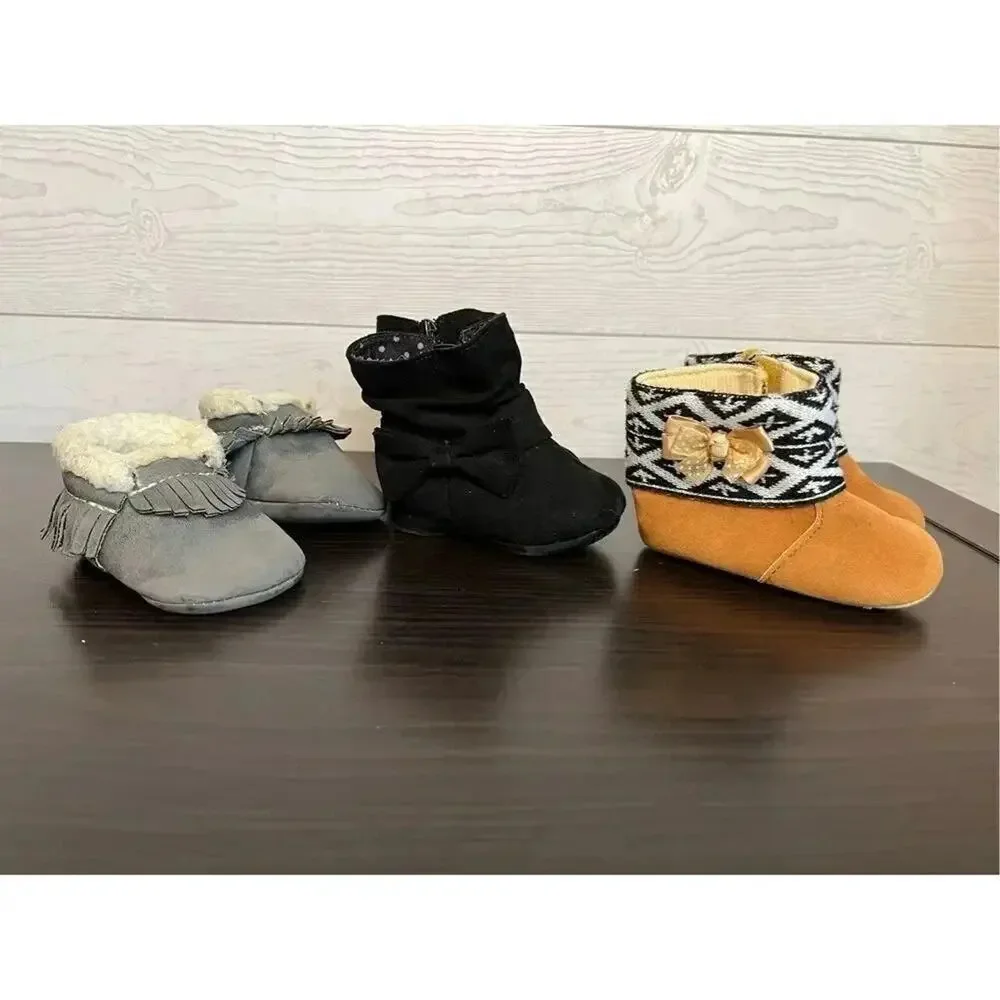First Steps/Garanimals baby girl  moccasins & boots infant size 2